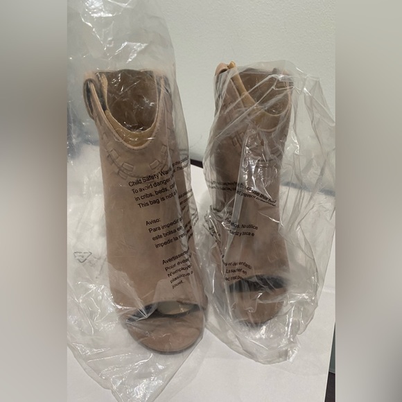 Vince Camuto Shorana Open Toe Bootie size 7 - Picture 4 of 13